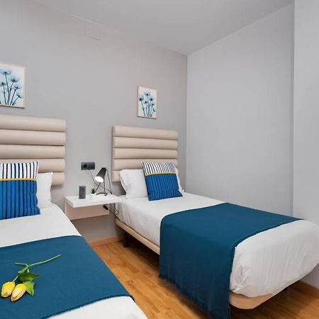 Lodging Apartments Villa De Gracia 2 Bedroom Cozy Apartment バルセロナ エクステリア 写真