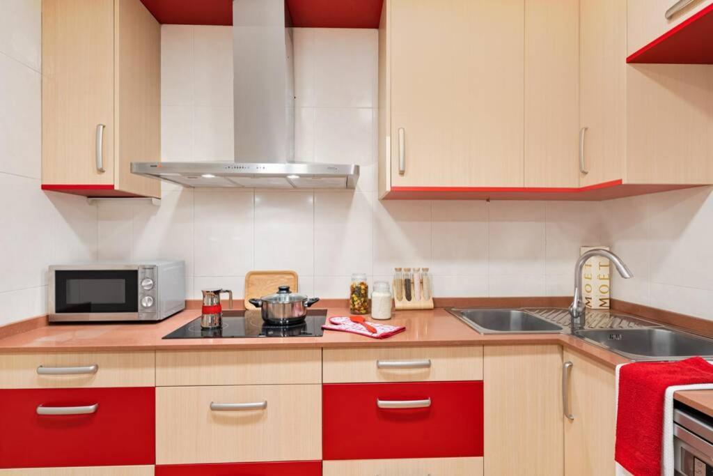 Lodging Apartments Villa De Gracia 2 Bedroom Cozy Apartment バルセロナ エクステリア 写真