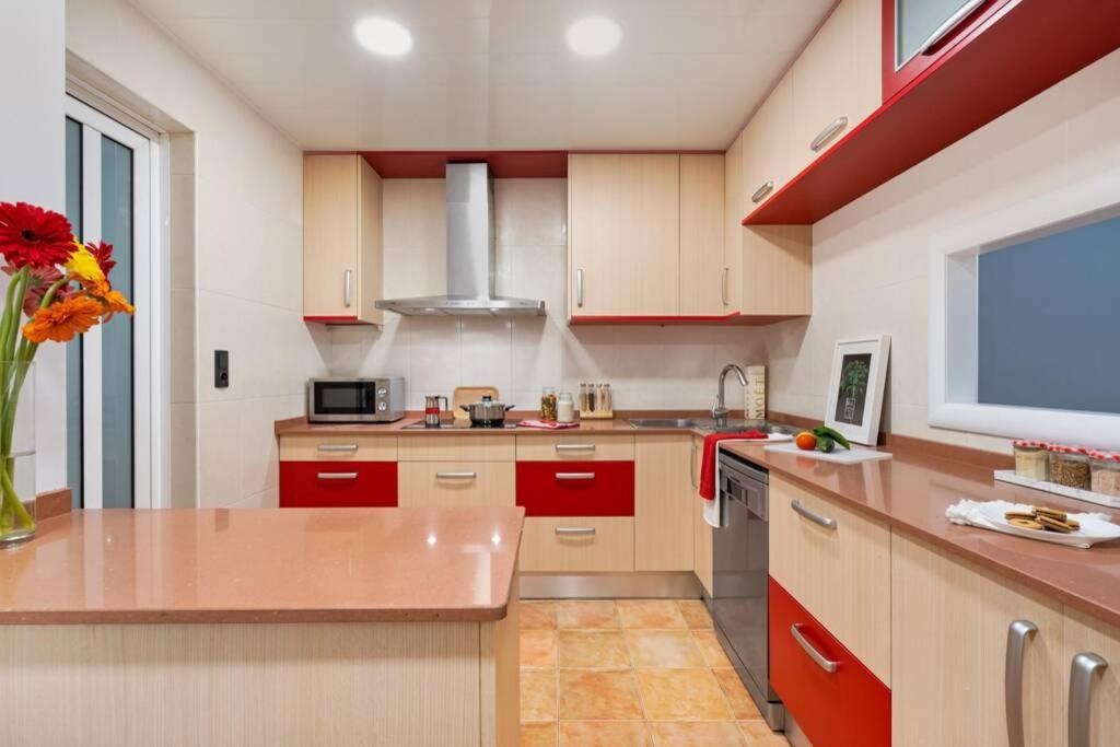 Lodging Apartments Villa De Gracia 2 Bedroom Cozy Apartment バルセロナ エクステリア 写真