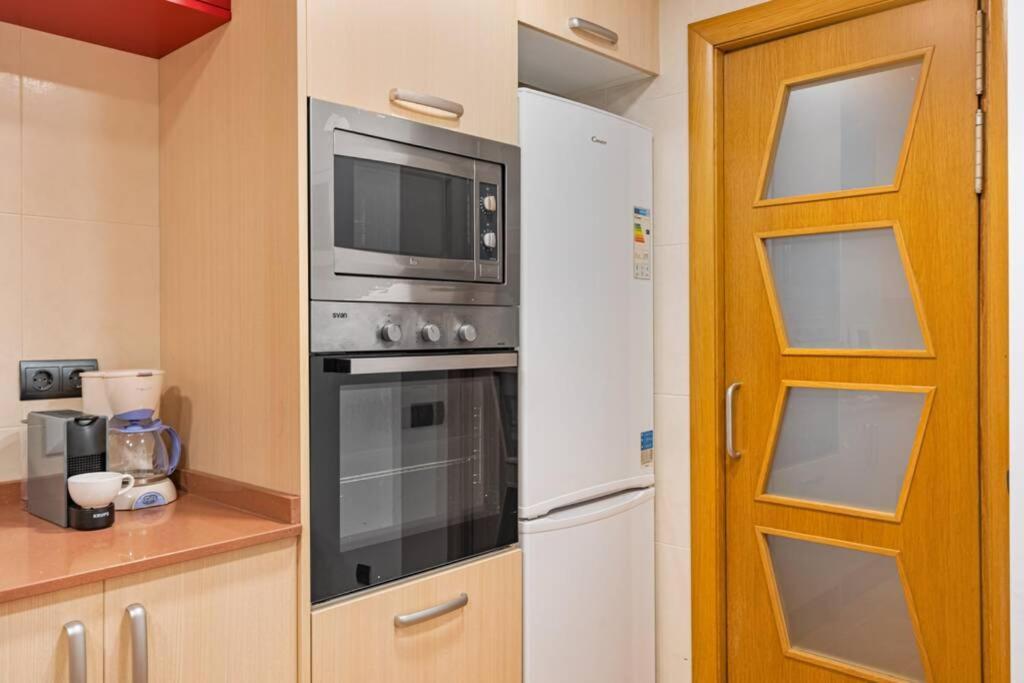 Lodging Apartments Villa De Gracia 2 Bedroom Cozy Apartment バルセロナ エクステリア 写真